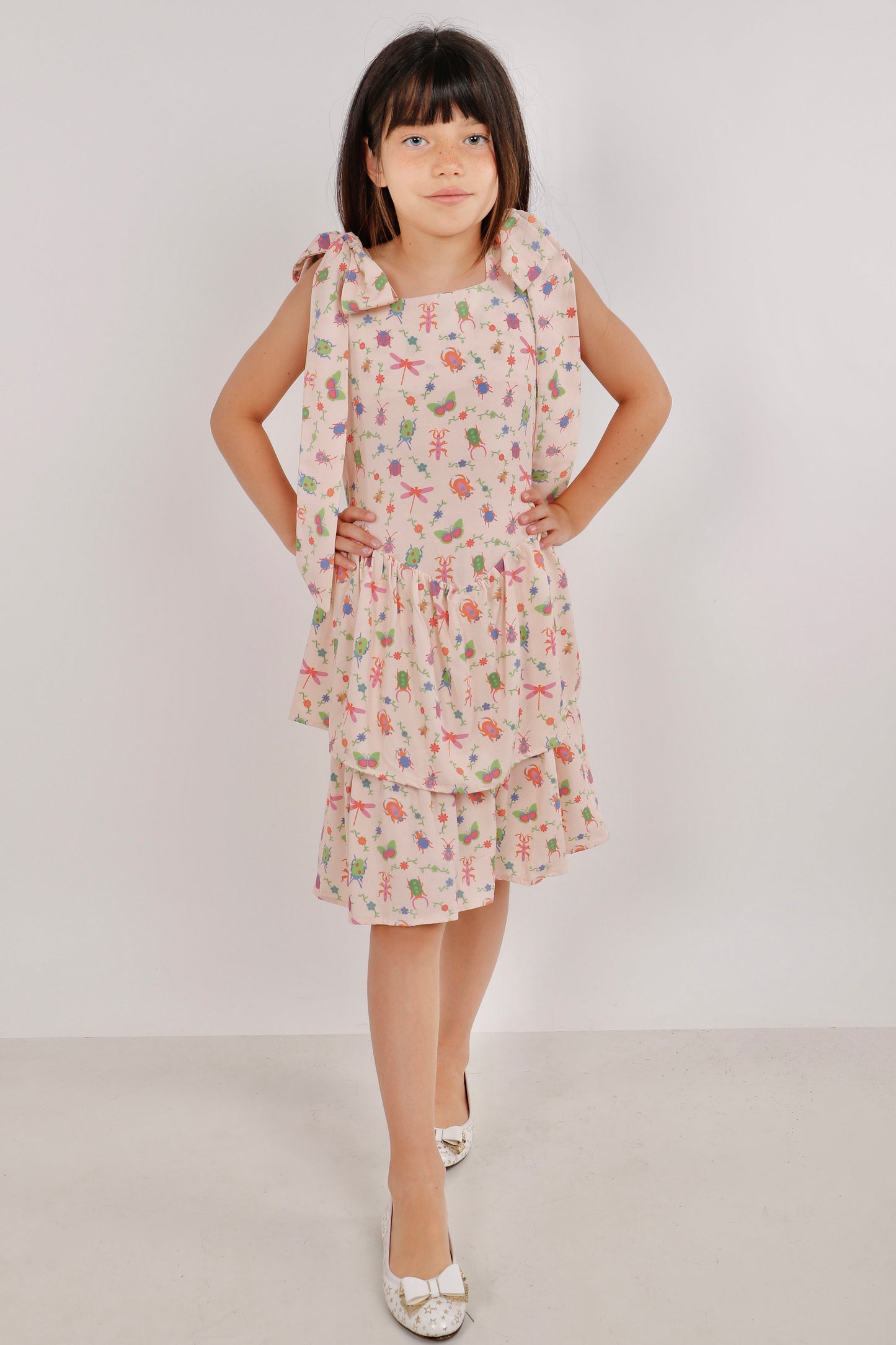 Vestido Expansible de Lazos – Estampado insectos 🎀✨