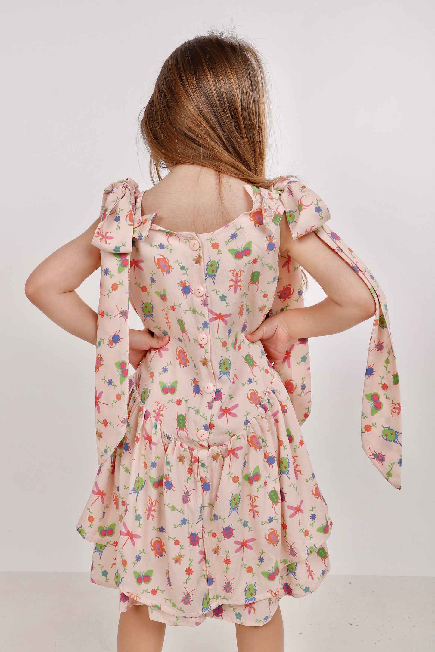 Vestido Expansible de Lazos – Estampado insectos 🎀✨